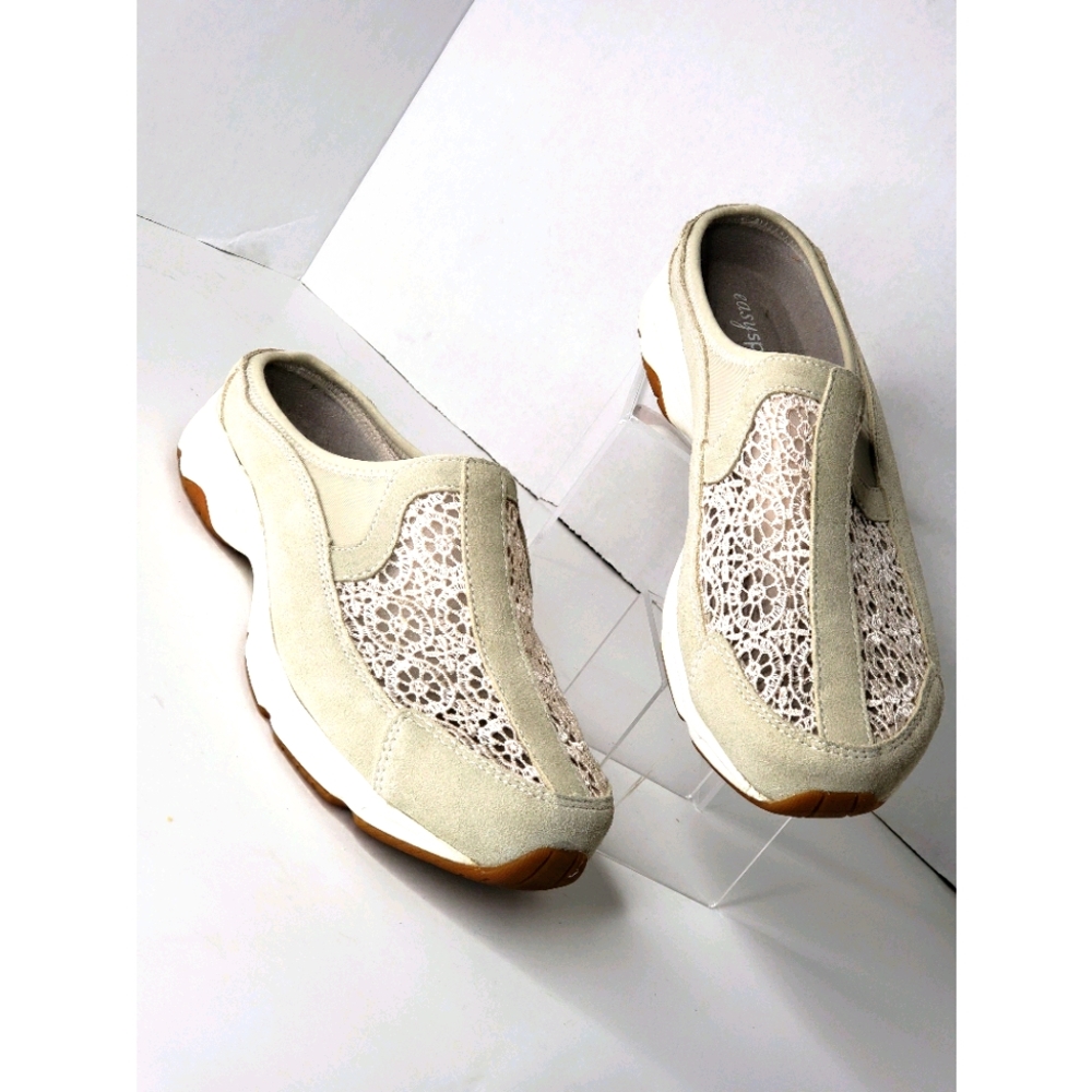 Easy Spirit  - White Slip-Ons